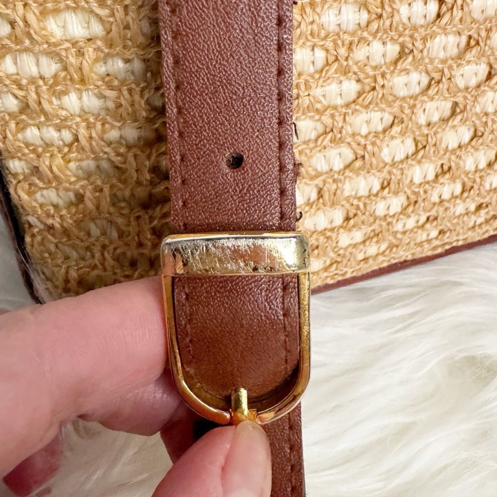 CARLO D’SANTI VEGAN LEATHER STRAW CROSSBODY - Picture 4 of 9